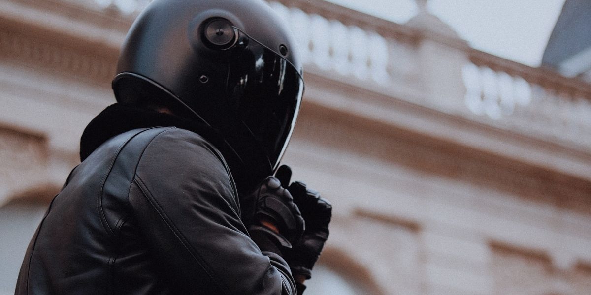 10 Best Ultra Low Profile FullFace Motorcycle Helmets [2025]